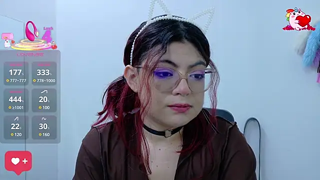 Snapshot of Catwhite_ chatting on March 11, 2025, 12:28 pm Catwhite online show from March 11, 2025, 12:28 pm
