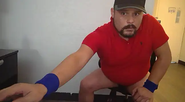 Snapshot of LumberJockMan chatting on December 4, 2024, 8:28 am LumberJockMan online show from December 4, 2024, 8:28 am