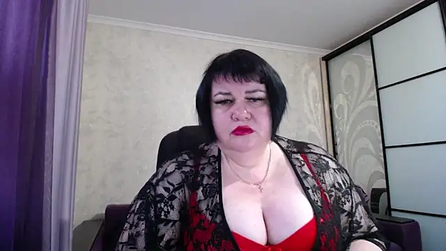 JuicyLady Di online show from October 18, 2025, 4:58 am