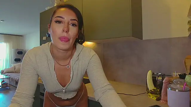 SissiVienna online show from November 5, 2025, 1:03 pm