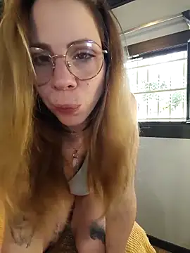 Snapshot of OnnaaH chatting on November 4, 2025, 10:52 am OnnaaH online show from November 4, 2025, 10:52 am