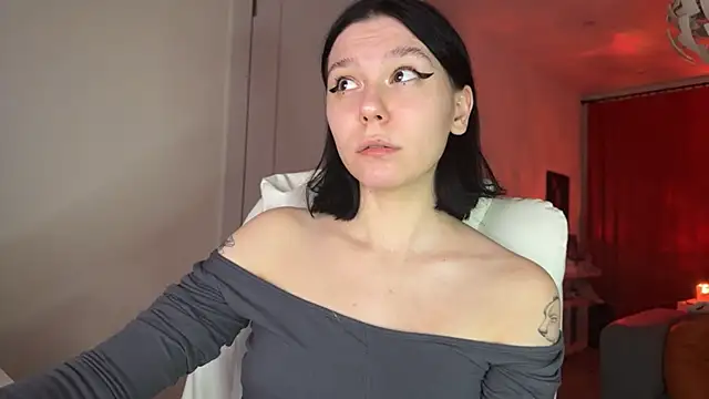 Snapshot of pinkdolly18 chatting on March 12, 2025, 9:35 pm pinkdolly18 online show from March 12, 2025, 9:35 pm