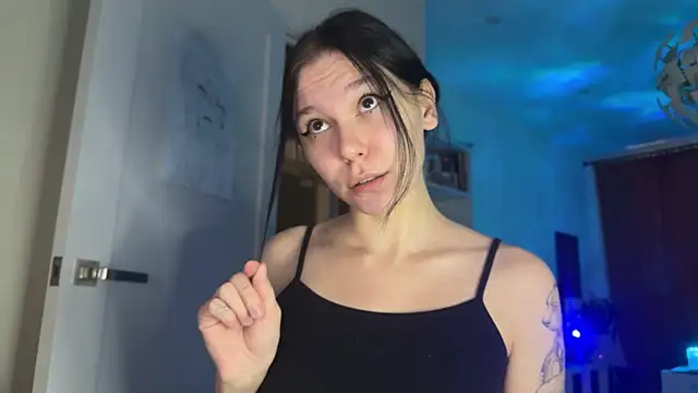 Snapshot of pinkdolly18 chatting on September 12, 2025, 10:20 pm pinkdolly18 online show from September 12, 2025, 10:20 pm