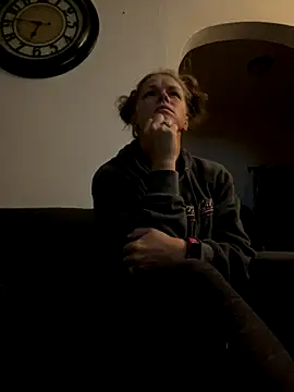 Snapshot of bustybunny25 chatting on October 25, 2025, 4:22 am bustybunny25 online show from October 25, 2025, 4:22 am