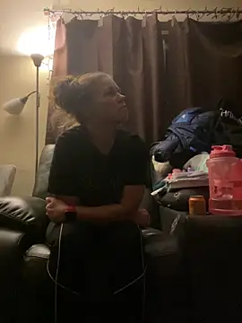 Snapshot of bustybunny25 chatting on February 17, 2025, 6:42 am bustybunny25 online show from February 17, 2025, 6:42 am