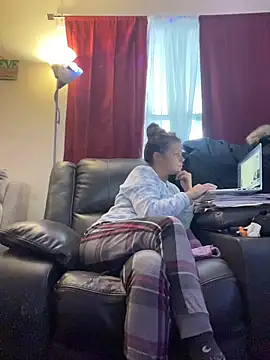 Snapshot of bustybunny25 chatting on December 17, 2025, 2:55 pm bustybunny25 online show from December 17, 2025, 2:55 pm