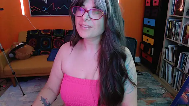 Snapshot of TheLenaAdams chatting on October 28, 2025, 6:18 pm TheLenaAdams online show from October 28, 2025, 6:18 pm