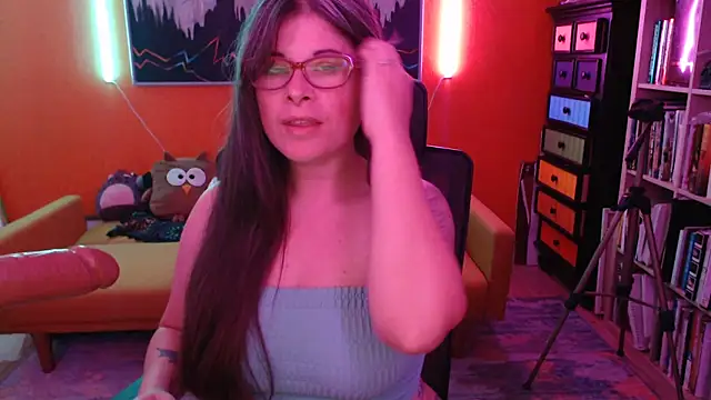 Snapshot of TheLenaAdams chatting on December 4, 2025, 12:53 am TheLenaAdams online show from December 4, 2025, 12:53 am