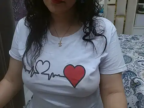 Snapshot of Lovelywife786 chatting on June 21, 2026, 10:54 am Lovelywife786 online show from June 21, 2026, 10:54 am