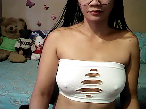 Mia Rein online show from April 17, 2026, 1:41 am