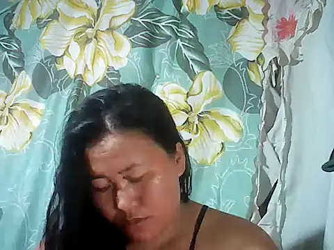 Snapshot of Sexyhorney4u chatting on October 19, 2025, 9:45 am Sexyhorney4u online show from October 19, 2025, 9:45 am