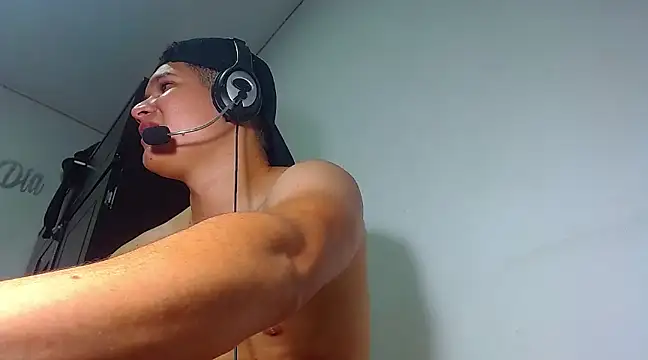 PhoenixGnz online show from March 9, 2025, 6:32 pm