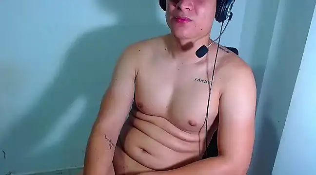 PhoenixGnz online show from March 19, 2025, 10:33 am