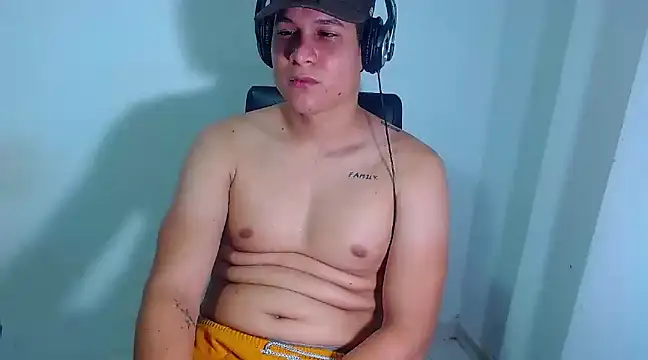 PhoenixGnz online show from March 19, 2025, 7:29 am