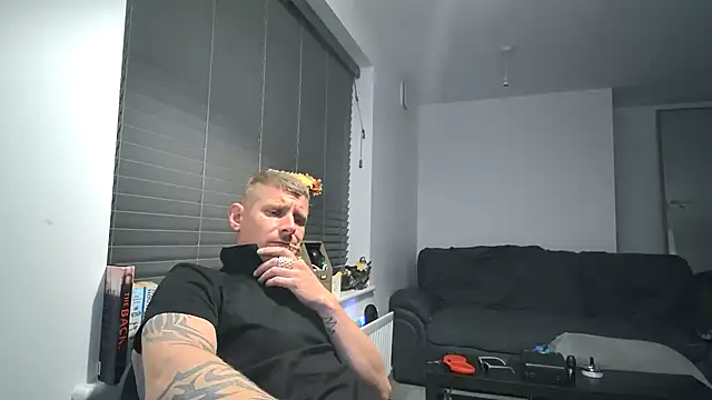 Snapshot of iamsex6969 chatting on October 4, 2025, 6:20 pm iamsex6969 online show from October 4, 2025, 6:20 pm