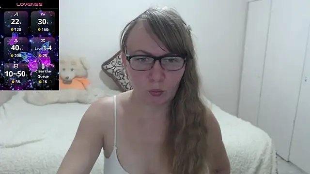 Snapshot of MargotLot chatting on November 14, 2025, 11:36 am MargotLot online show from November 14, 2025, 11:36 am