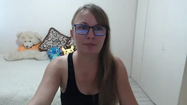 Snapshot of MargotLot chatting on July 27, 2026, 2:02 pm MargotLot online show from July 27, 2026, 2:02 pm