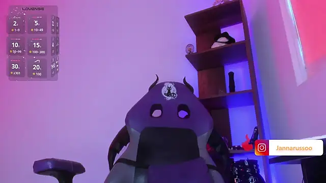 EmmaRusso online show from April 4, 2026, 7:53 pm