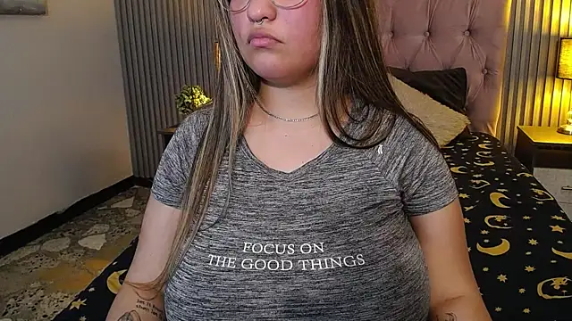 Snapshot of dafne_hss chatting on December 4, 2024, 2:09 pm dafne hss online show from December 4, 2024, 2:09 pm