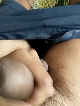 Snapshot of hOrnybOy_369 chatting on February 13, 2025, 9:30 am hOrnybOy 369 online show from February 13, 2025, 9:30 am