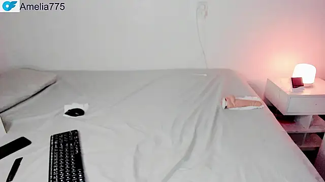 Amelia75 online show from December 18, 2025, 2:49 am