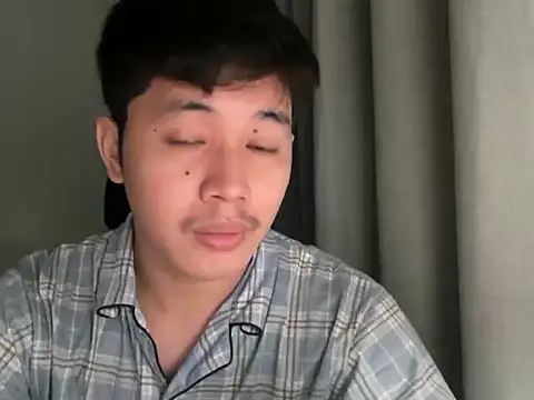 kevinthehottest online show from December 19, 2025, 11:12 am