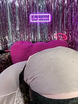 BigFineSelena online show from February 11, 2026, 10:37 am