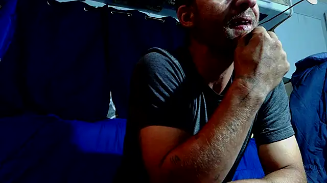 goodick4u28 online show from April 19, 2026, 2:56 am