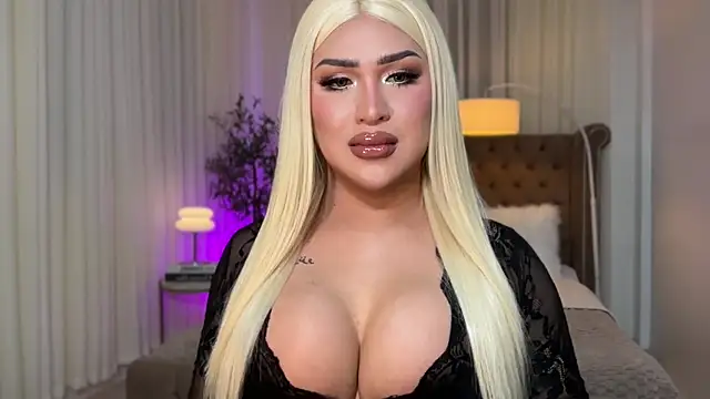 Snapshot of Your_Majesty_Tyra chatting on September 27, 2025, 3:56 am Your Majesty Tyra online show from September 27, 2025, 3:56 am