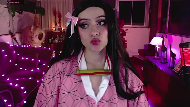 Snapshot of Aquamarinebubble chatting on February 8, 2025, 4:03 am Aquamarinebubble online show from February 8, 2025, 4:03 am