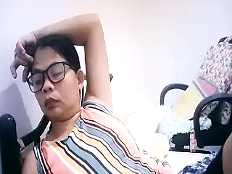 pinay milfxx online show from November 25, 2025, 4:35 am