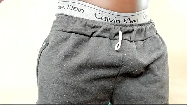 Snapshot of Black_Master19cm chatting on March 5, 2025, 6:45 pm Black Master19cm online show from March 5, 2025, 6:45 pm