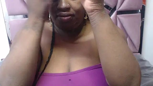 morenahott1 online show from September 19, 2025, 11:36 am