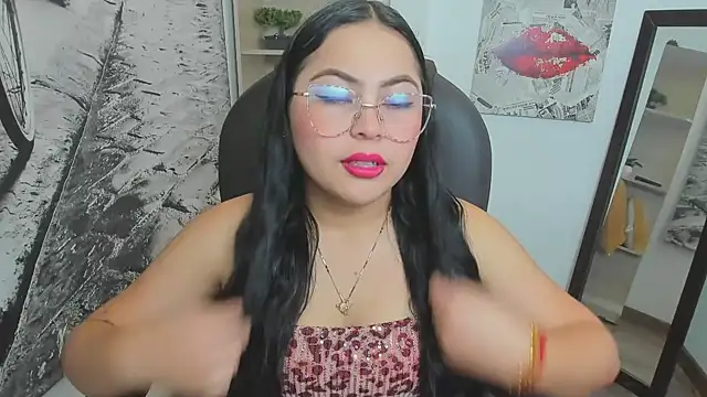 Hana    online show from November 13, 2025, 10:24 pm