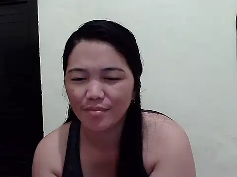 Snapshot of Pinnay chatting on May 16, 2026, 4:39 pm Pinnay online show from May 16, 2026, 4:39 pm