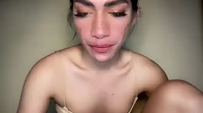 Snapshot of QUEEN_LILITH chatting on December 4, 2024, 5:32 am QUEEN LILITH online show from December 4, 2024, 5:32 am