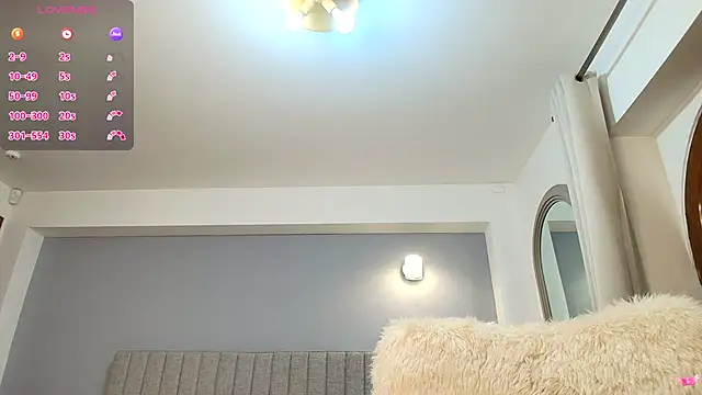 Snapshot of Anna_Lewis chatting on October 6, 2025, 8:09 pm Anna Lewis online show from October 6, 2025, 8:09 pm