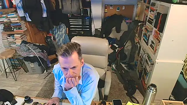 cumhungrybottom4u online show from March 18, 2026, 7:11 am