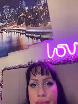 Snapshot of Lolaley2 chatting on December 18, 2025, 1:48 pm Lolaley2 online show from December 18, 2025, 1:48 pm