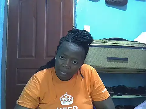Snapshot of Ebonyceline chatting on May 25, 2026, 8:13 am Ebonyceline online show from May 25, 2026, 8:13 am