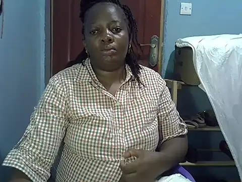 Snapshot of Ebonyceline chatting on May 14, 2026, 11:13 pm Ebonyceline online show from May 14, 2026, 11:13 pm