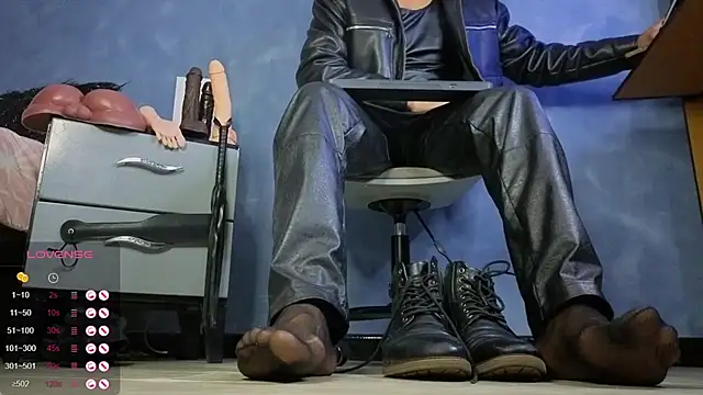 TomLover 12 online show from April 2, 2026, 11:17 am