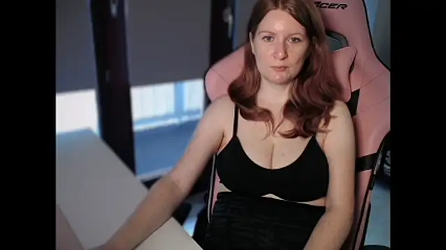 Exotic-Desire online show from December 4, 2025, 8:24 am