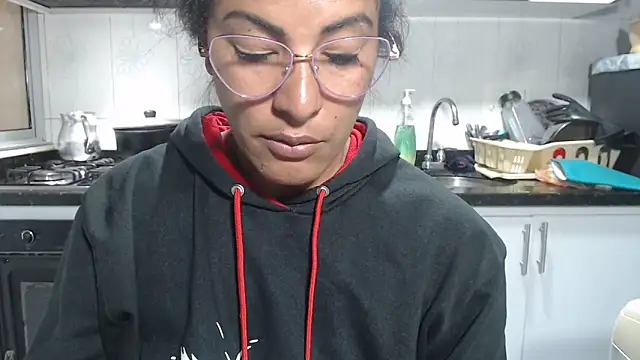 kateleyagrey online show from April 19, 2026, 2:40 pm