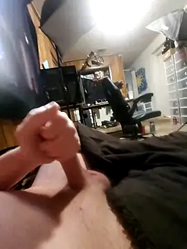 whitestroker online show from December 14, 2025, 6:02 pm