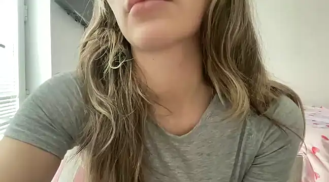 Lillymariee online show from February 5, 2025, 2:37 pm