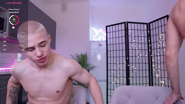 Snapshot of Evan__White_ chatting on December 2, 2024, 8:15 am Evan White online show from December 2, 2024, 8:15 am