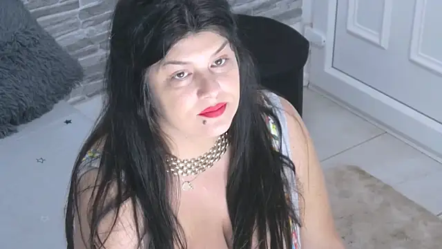 TinaMaay online show from May 11, 2026, 11:11 am