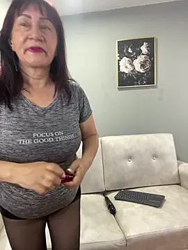 Snapshot of Savvanahh chatting on November 6, 2025, 11:58 am Savvanahh online show from November 6, 2025, 11:58 am