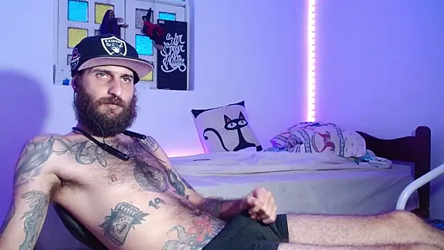 Tatted21xxx online show from October 17, 2025, 9:38 pm